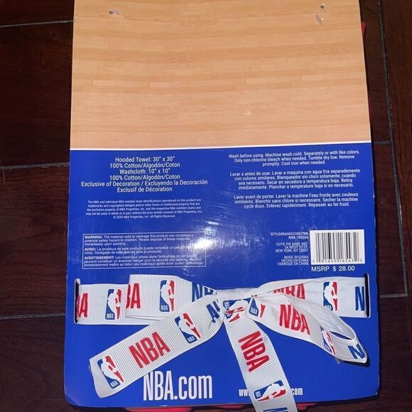 NBA Toronto Raptors Basketball Child Gift Set Hooded Towel & Three Washcloths - Picture 3 of 4